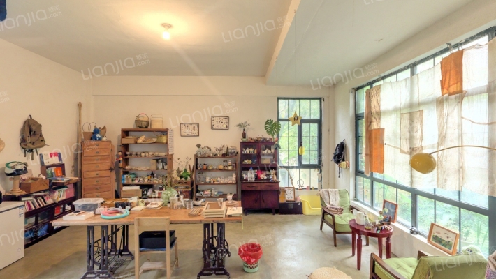 半山卫城朴墅二手房实景图