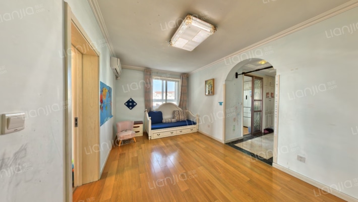 团岛路12-42号二手房实景图