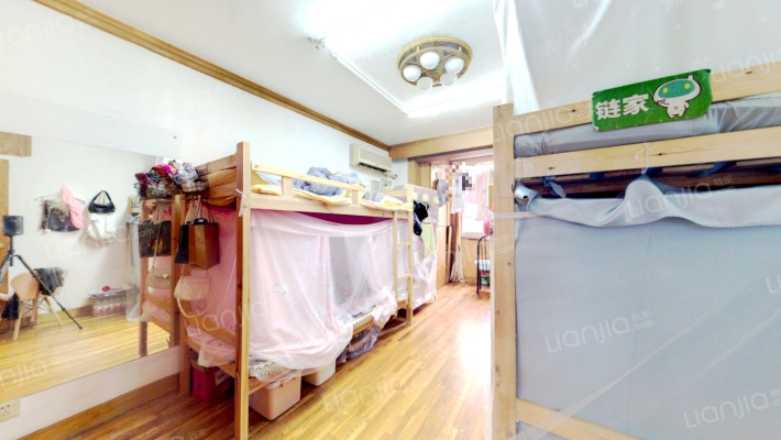 斜土路1620号二手房实景图