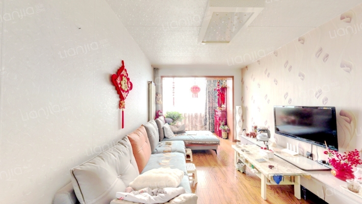 新青年国旅（静宁路）二手房实景图