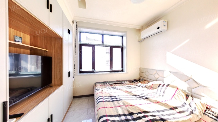 海天公寓二手房实景图