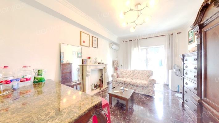 电影大厦二手房实景图