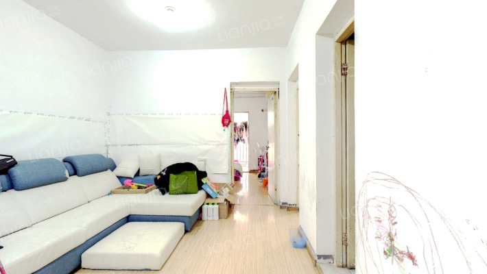 中央美域花园A区二手房实景图