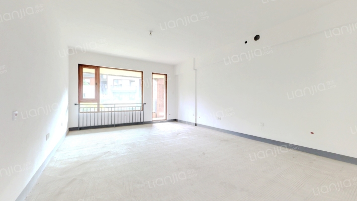 麓湖生态城五彩林堤二手房实景图