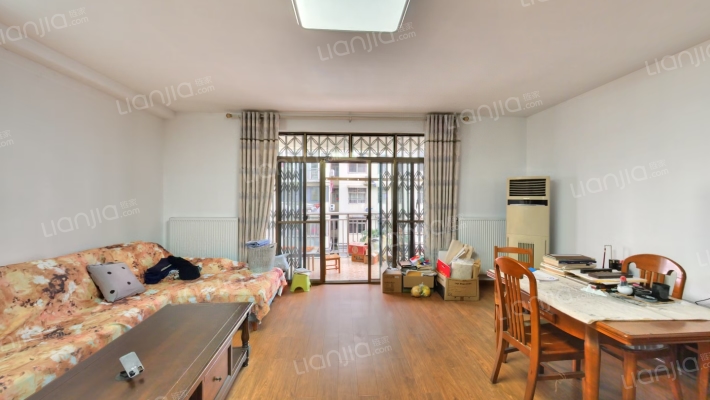 新城枫林苑二手房实景图