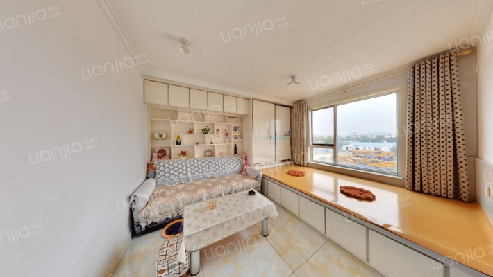 山水新城三期A区二手房实景图