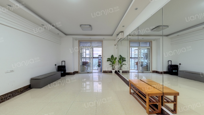 圣特立国际花园二手房实景图