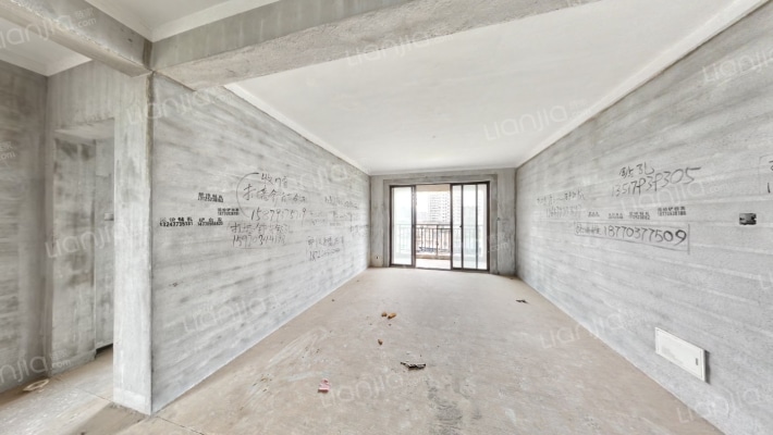 翼天城二手房实景图