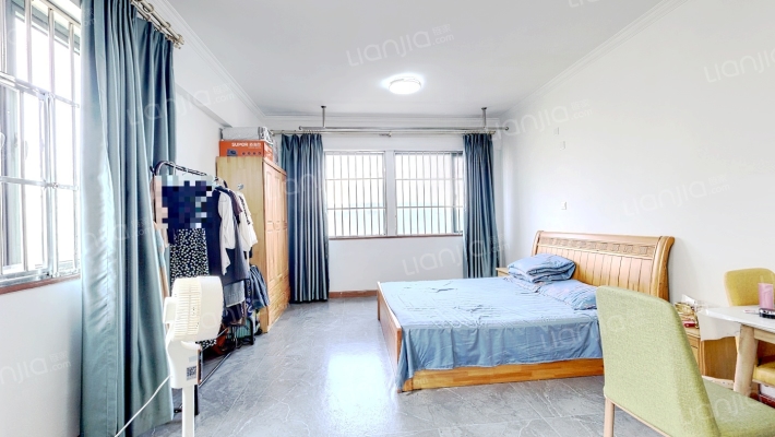 中茵广场二手房实景图