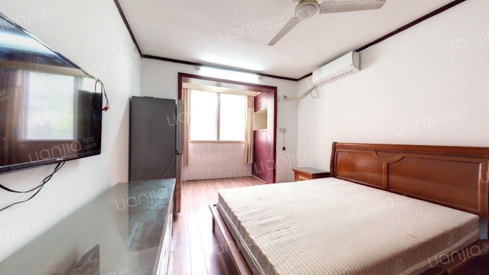 安顺路367号二手房实景图