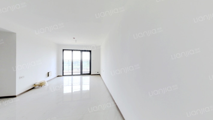 辉盛岚湾二手房实景图