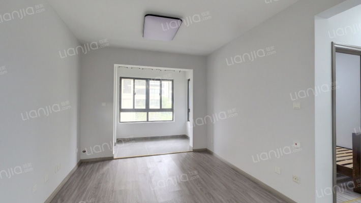 华地学府公园二手房实景图