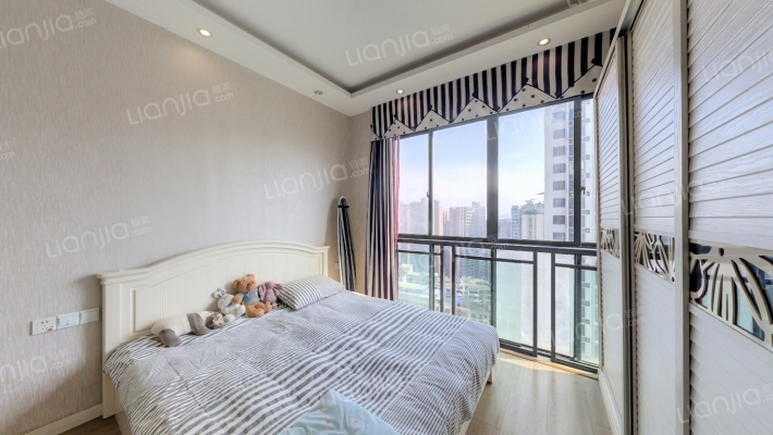 七彩空间二手房实景图