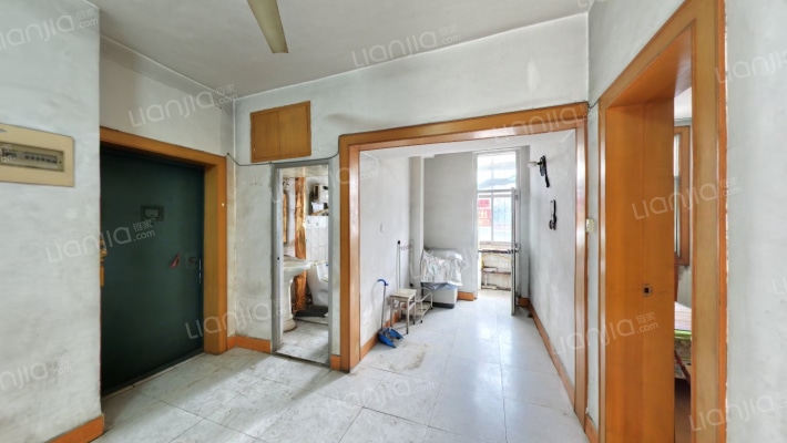 铜新小区二手房实景图