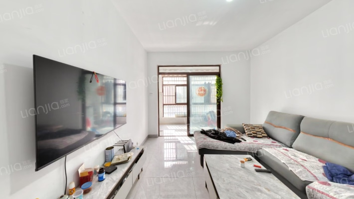 新港雅苑B区二手房实景图