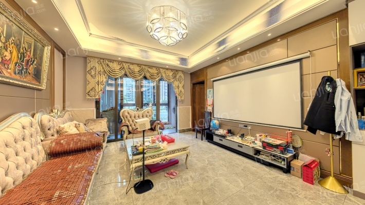 新昌恒大悦珑府二手房实景图