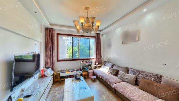 鹿山锦绣二手房实景图