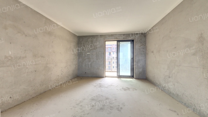 现代天外天小镇二手房实景图