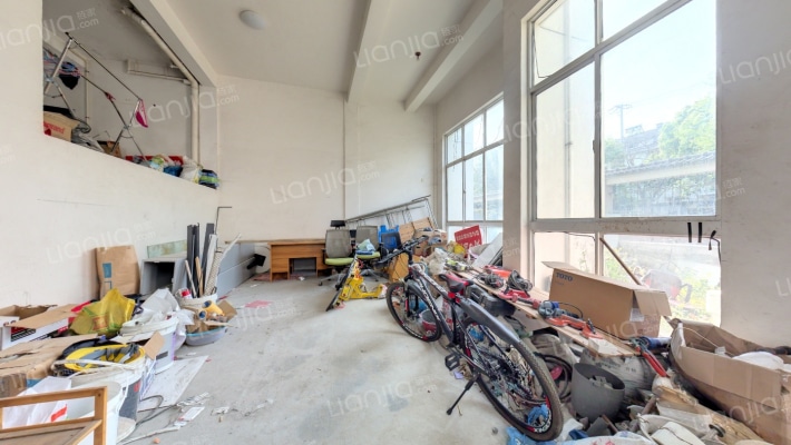 聆湖别苑二手房实景图