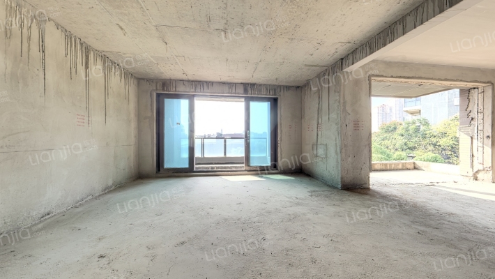 纯水岸东湖天樾二期二手房实景图