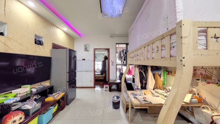 宝嘉江枫美岸小区二手房实景图