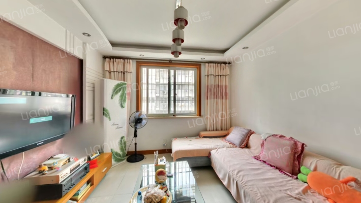 虹桥新苑东区二手房实景图