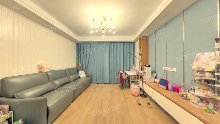 高尔夫鑫苑二手房实景图