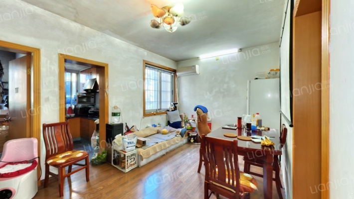 马臻路81号二手房实景图