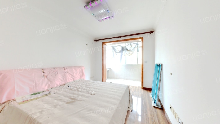 宝钢十村二手房实景图