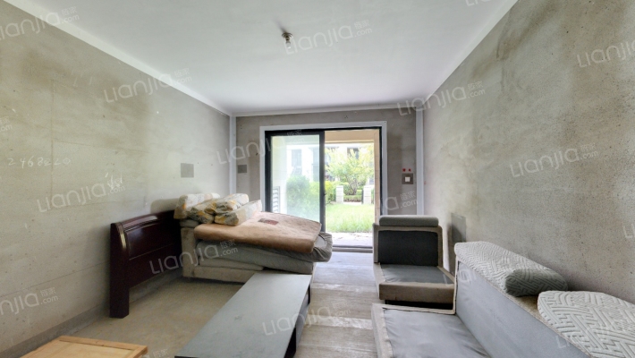 绿地香湖湾5号院二手房实景图