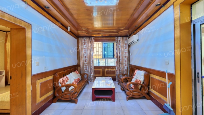 百货街二手房实景图