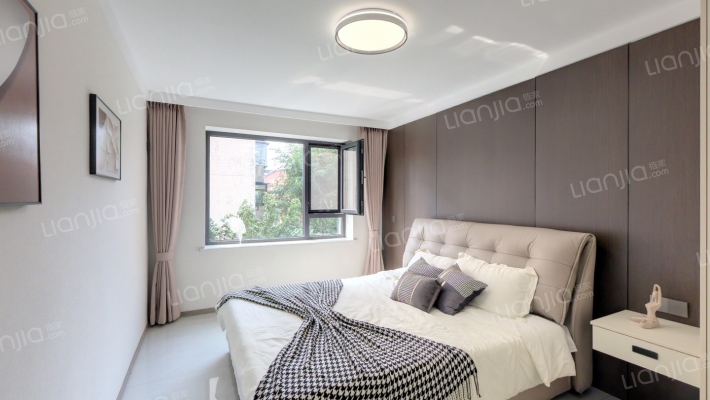 沈辽东路13-45二手房实景图