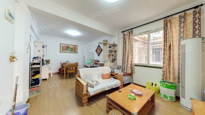 银海公寓二手房实景图