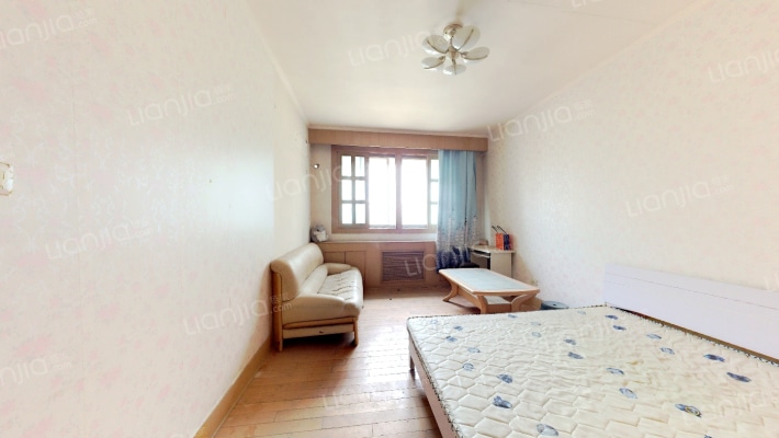 经三路83号院二手房实景图