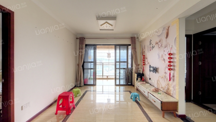 俪宝龙马花园二手房实景图