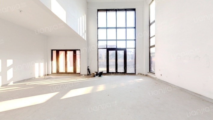 青岛小镇悦峰二手房实景图