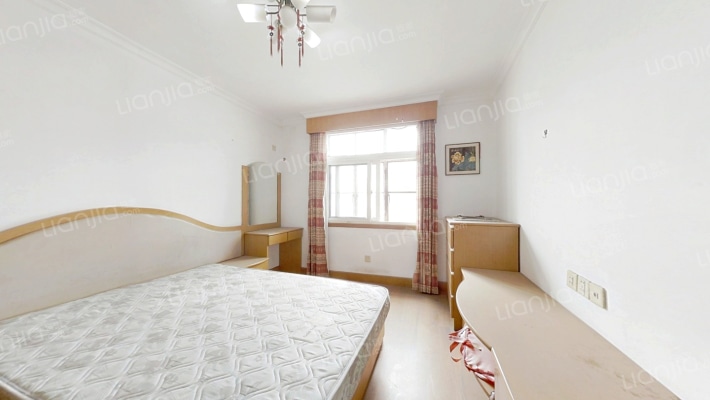 新门口18号二手房实景图