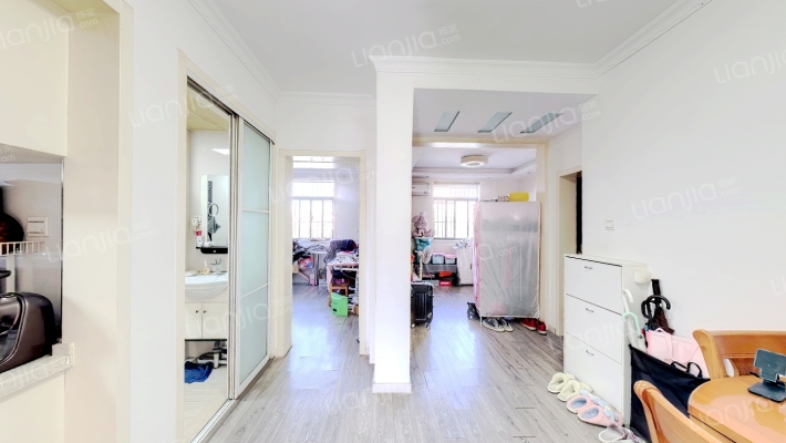 乔虹苑二手房实景图