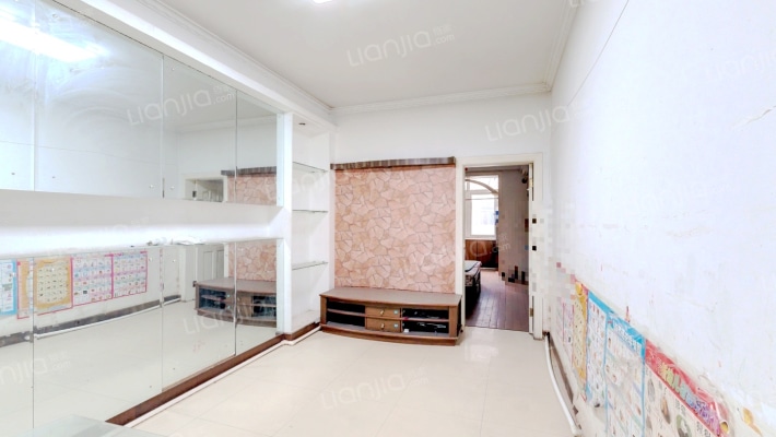 安装公司宿舍二手房实景图