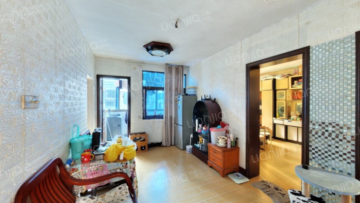 电视机厂南苑小区二手房实景图