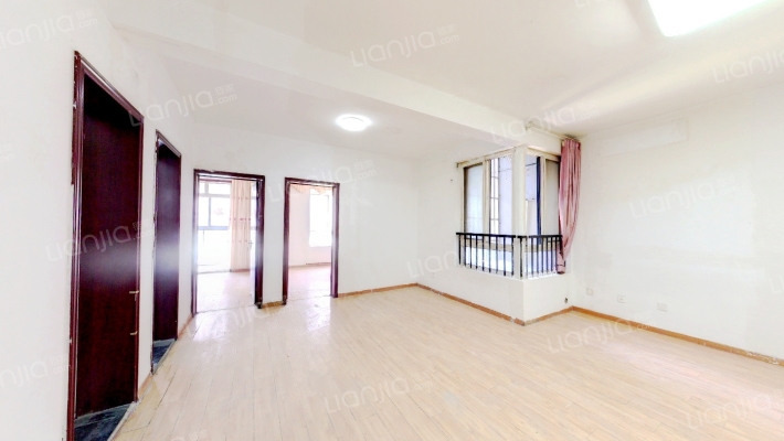 临湖社区吉园二手房实景图