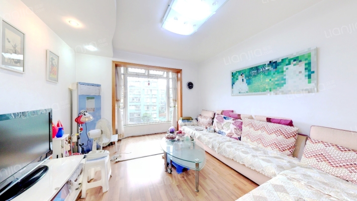 恋日家园E区二手房实景图