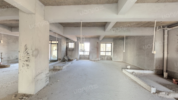 擎天悦海豪庭二手房实景图