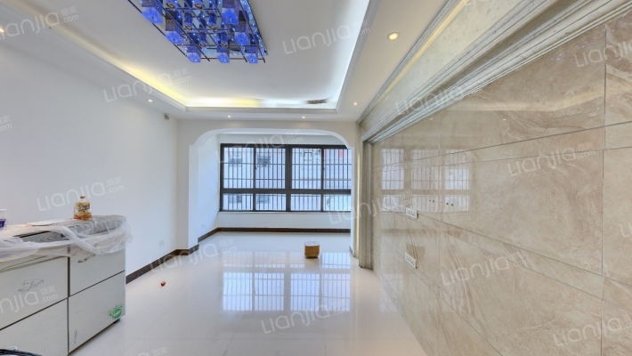 世纪豪苑二手房实景图