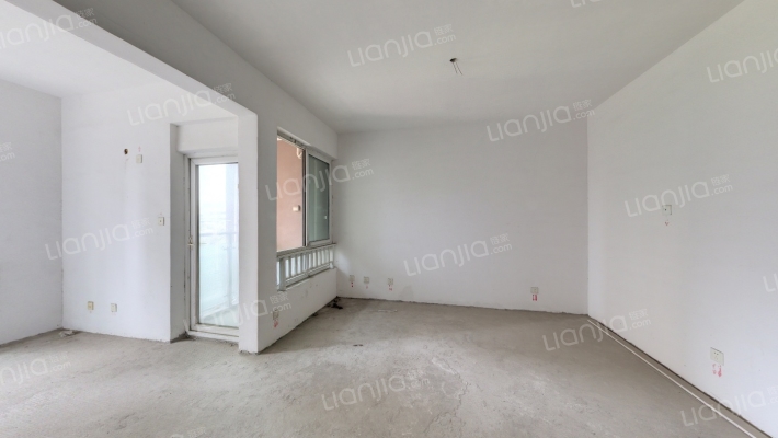 甲里家园一组团二手房实景图