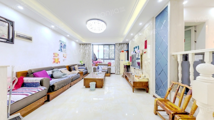 河畔林语二手房实景图