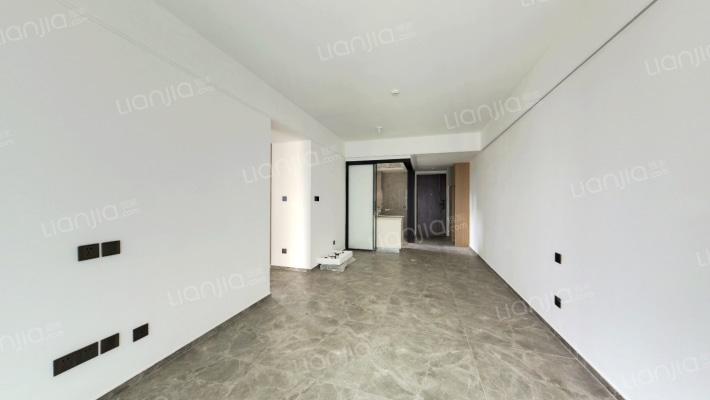 卓越旭辉江屿海二手房实景图