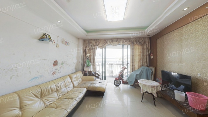 东方旭日豪庭二手房实景图