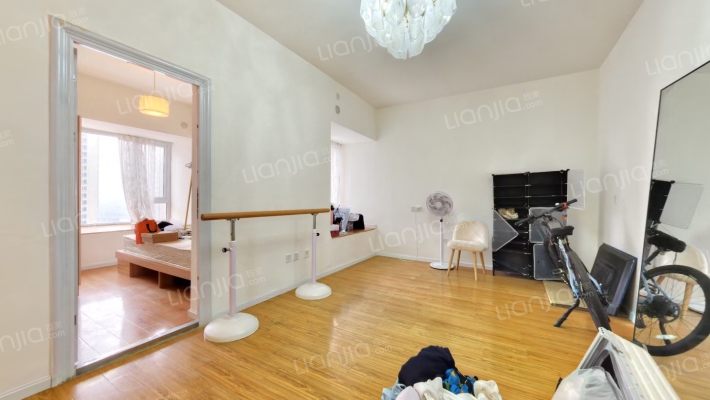 蓝光金悦天娇二手房实景图