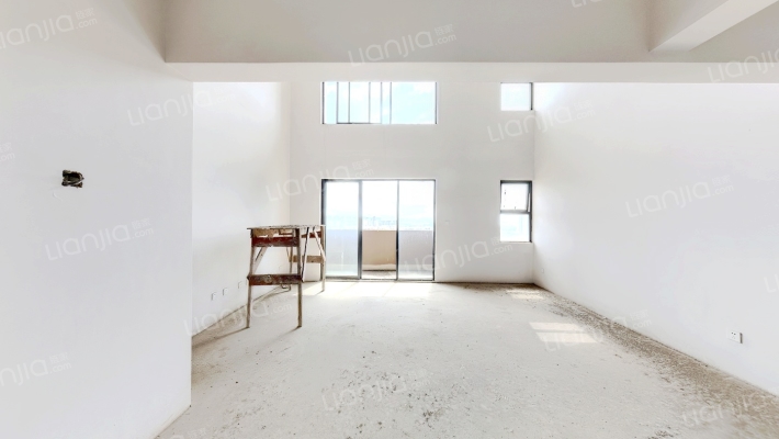 银海沁楠湾二手房实景图